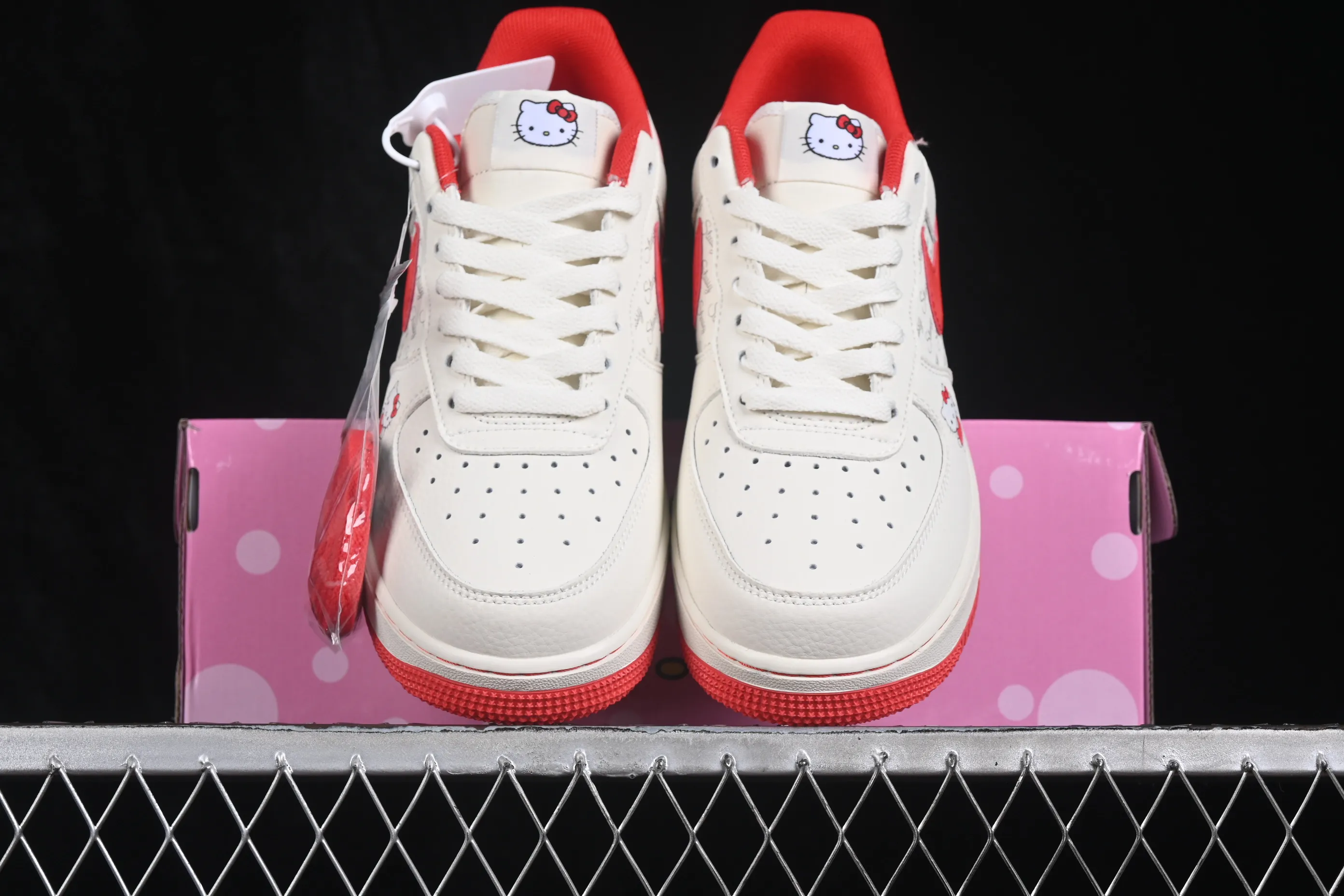 All categories Nk Air Force 1 Air Force series Nk Air Force 1 Low Air Force low-top Hello Kitty x Nike Air Force 1'07 Low Air Force 1 low-top casual sneakers QZ6683-902